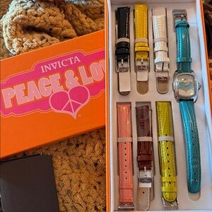 ⏱✨ Invicta Lupah Women’s Watch – Model 25026 + 6 Extra Leather Bands ✨